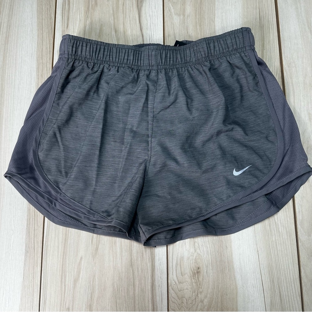 Nike Womens Dry Running Tempo Athletic Shorts DB4487 067 Gray Size Small New